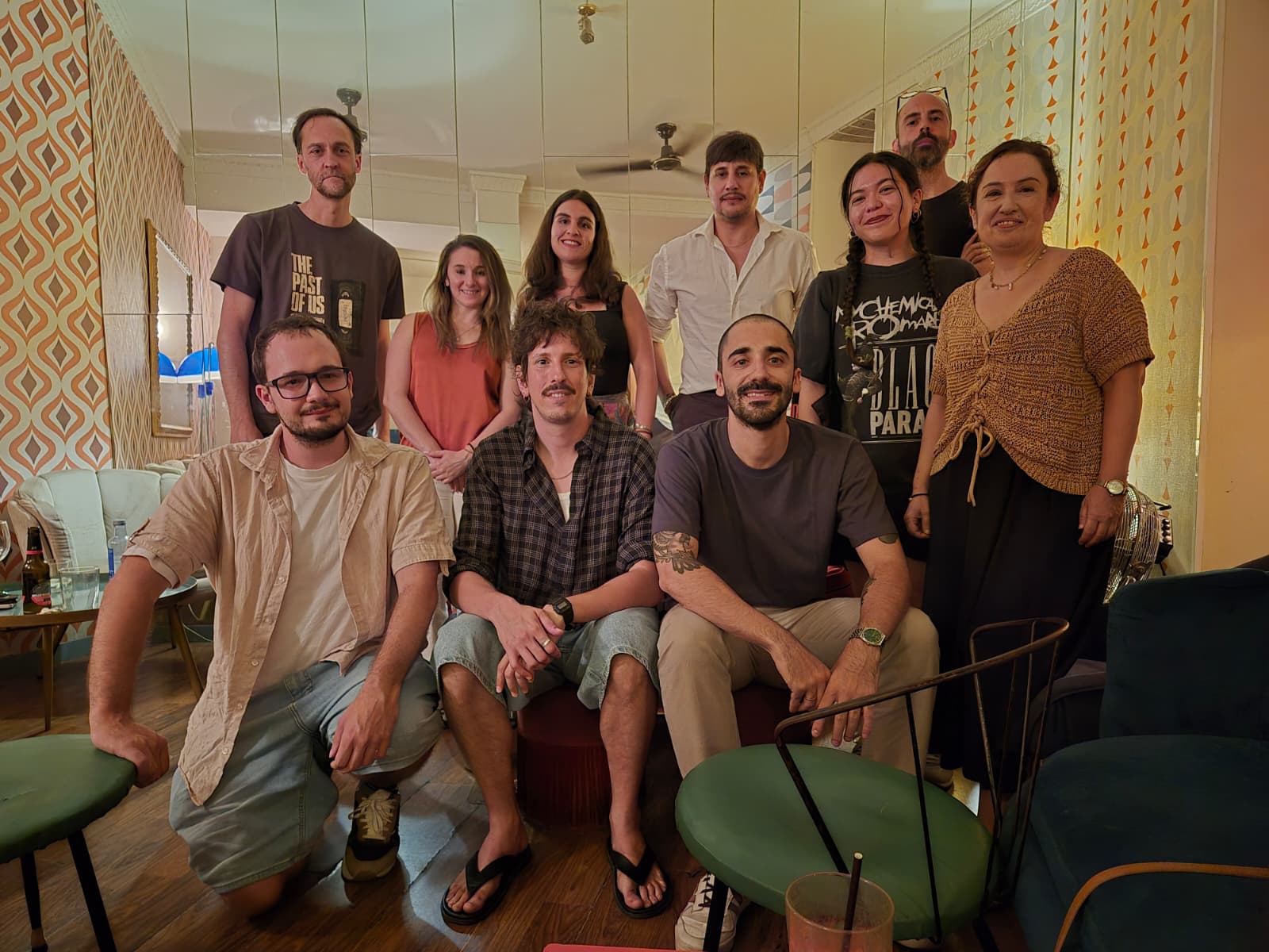 Foto de grupo de una sesión del club